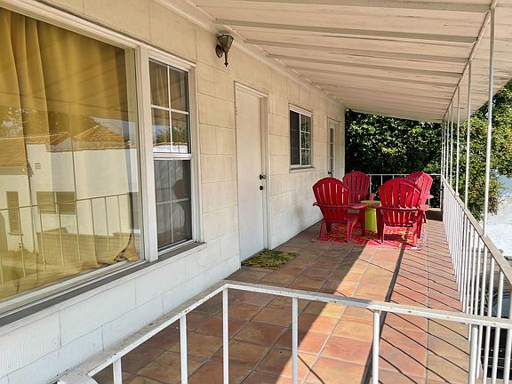 2nd image of 3166 Perlita Ave