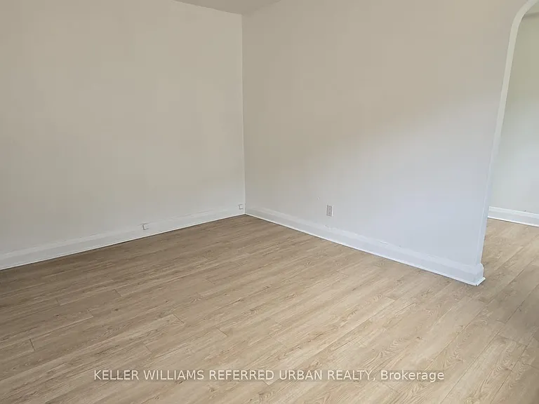 137 Eglinton Ave W #28 — Photo 5