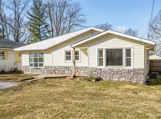 1401 S 3rd St, Effingham, IL 62401