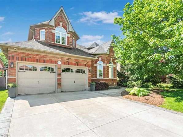 178 Valmont Ct, Hamilton, ON L9G 5A1