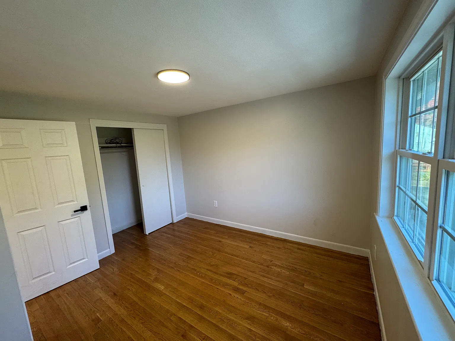 2 bed, 1.5 bath, 900 sqft, $2,995 — Photo 4