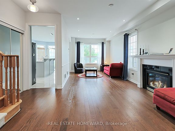 3rd image of 5860 Terrapark Trl