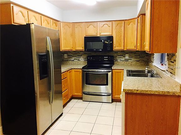 4th image of 1208 Cinnamon Way W