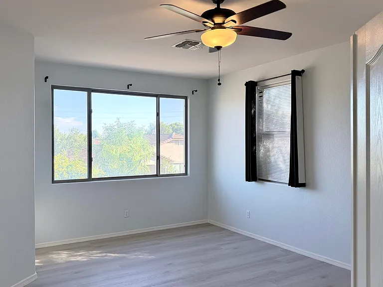 1289 E Iris Dr — Photo 23