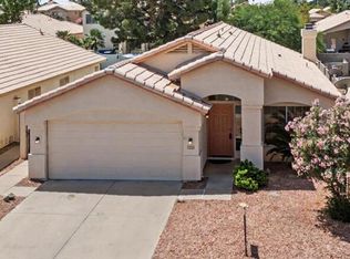 5961 W Saragosa Ct, Chandler, AZ 85226