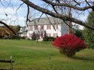 62 Beechwood Rd, Belvidere, NJ 07823