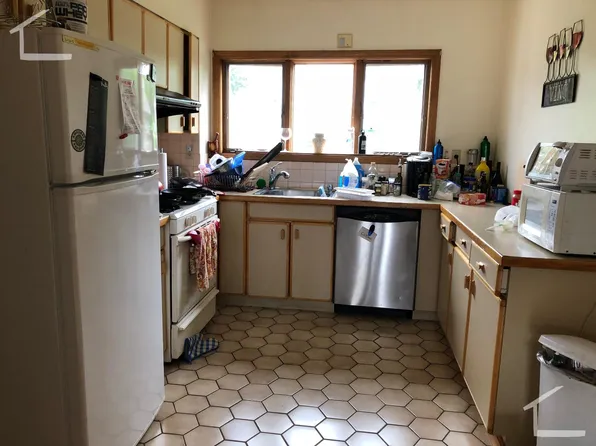 (undisclosed Address), Brookline, MA 02446