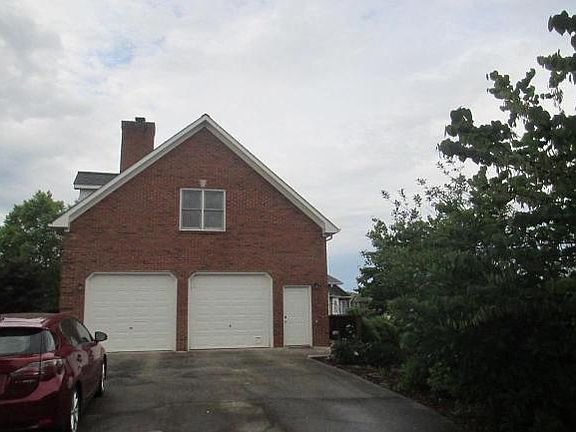 3rd image of 1001 Shepparton Ln