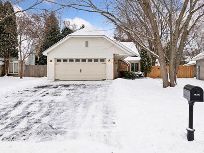 18705 Clear View Dr, Minnetonka, MN, 55345