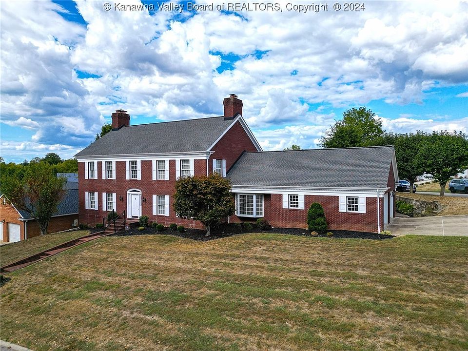 1st image of 128 Stamford Park Dr