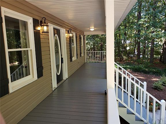 4th image of 251 Joseph Ln