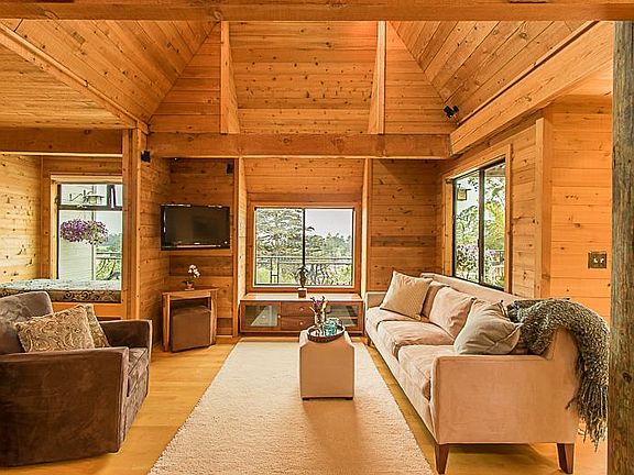 3rd image of 220 Alta Dr