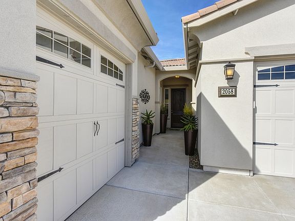 3rd image of 2058 Hidden Falls Dr