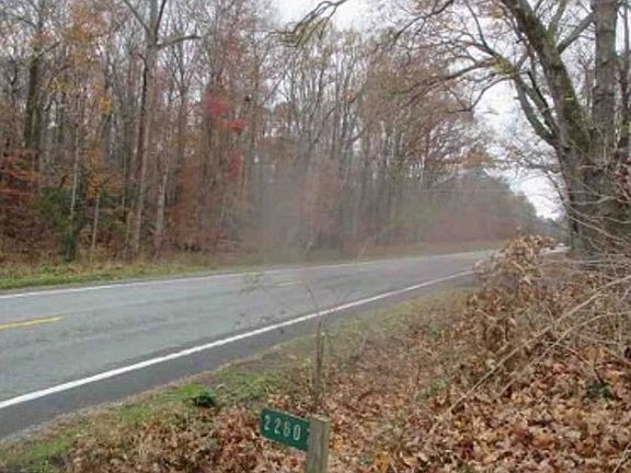 Exterior Neighborhood (street photo)