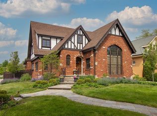 1101 N Grove Ave, Oak Park, IL