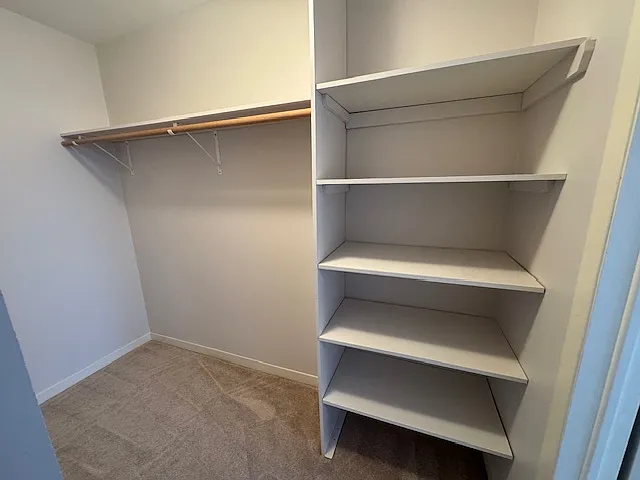 536 Thorndale Dr — Photo 24
