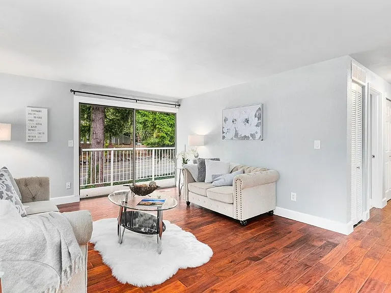 9908 NE 124th St #906 — Photo 18