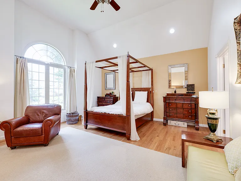 18 Bayberry Dr — Photo 13