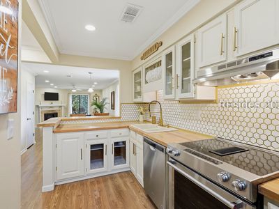 156 Dillon Rd APT 227, Hilton Head Island, SC, 29926