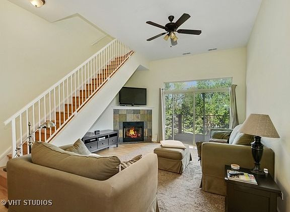 2nd image of 5067 N Lincoln Ave APT 405