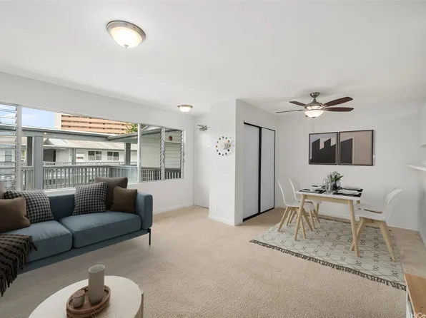 46-267 Kahuhipa St APT C303, Kaneohe, HI 96744