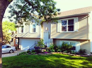 315 Exmoor Dr, Streamwood, IL