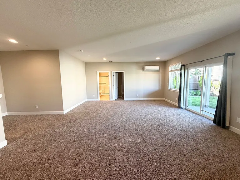 5744 NW 131st Ave — Photo 8