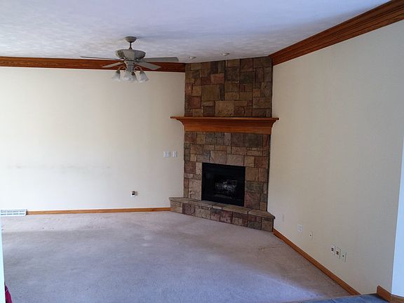 3rd image of 6425 Honey Ln