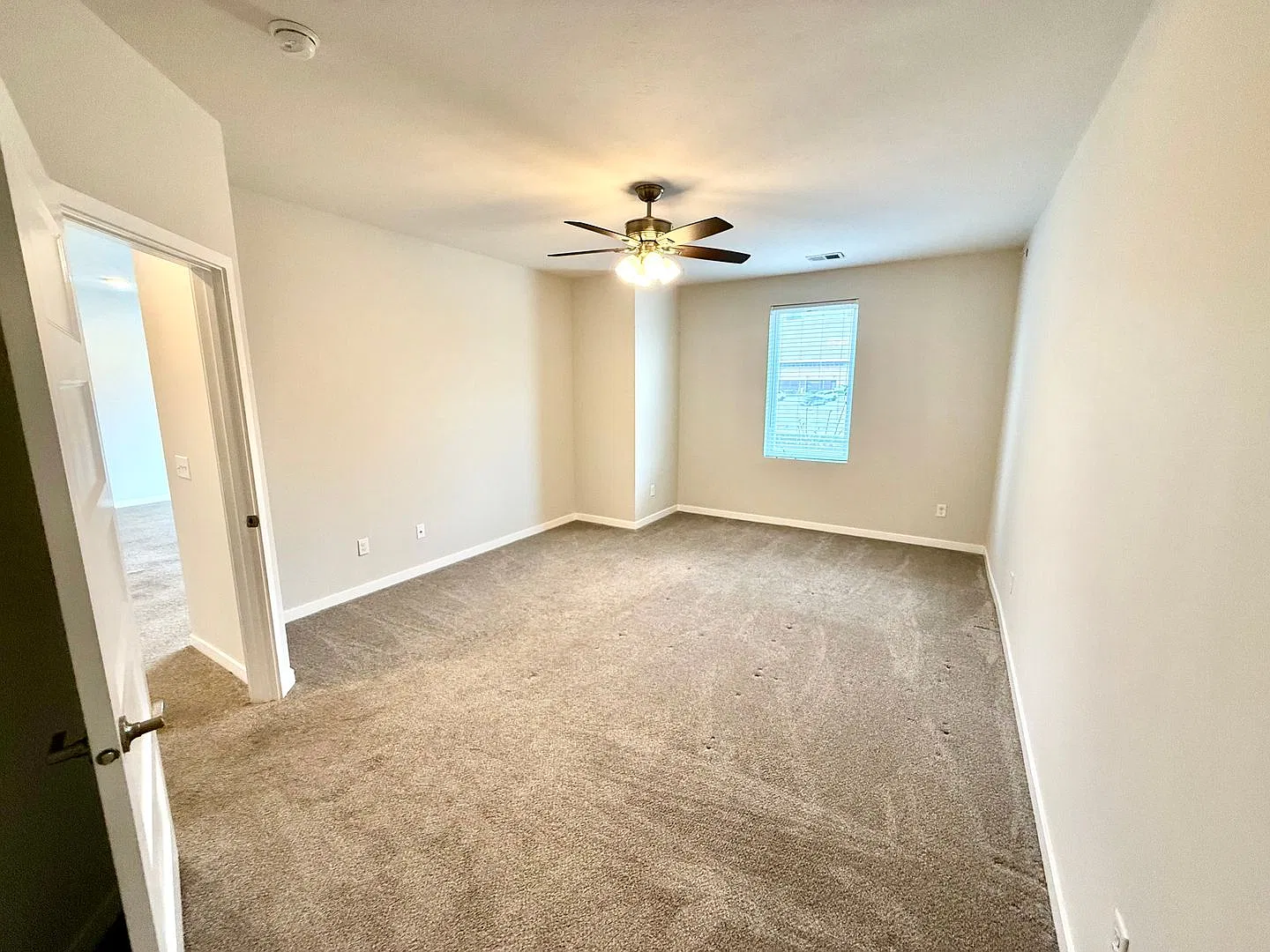 M34 Apartments — Photo 4
