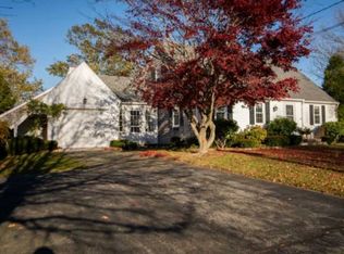 5 North Dr, Middletown, RI 02842
