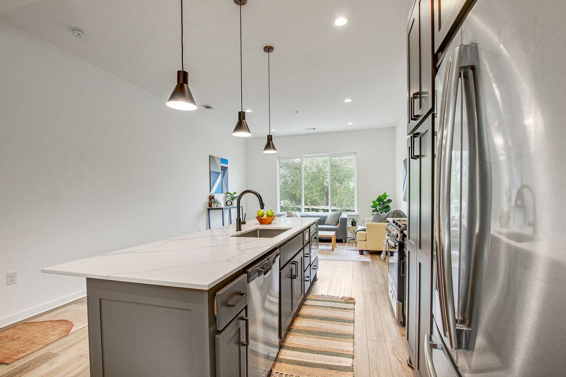 next background image