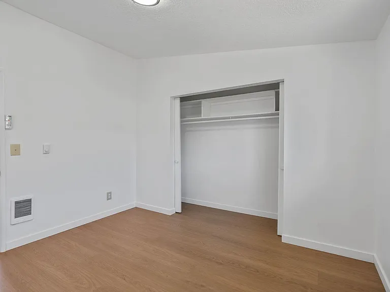 460-492 N Broadway St #472 — Photo 17