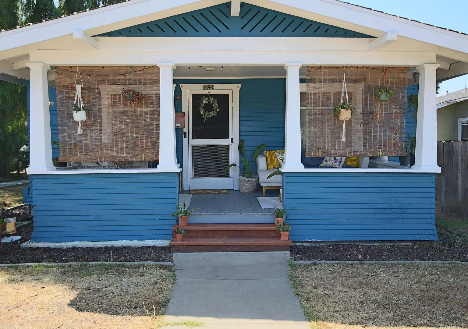 3 Bedroom Craftsman Home with 1-Car Garage — Photo 3