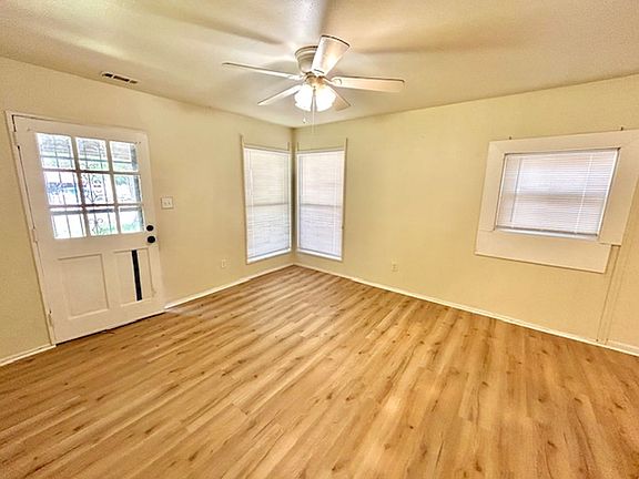 3rd image of 2433 Shepherd Dr NW