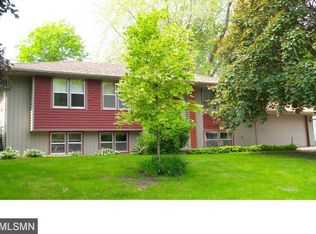 2216 Maple Ln E, Maplewood, MN 55109