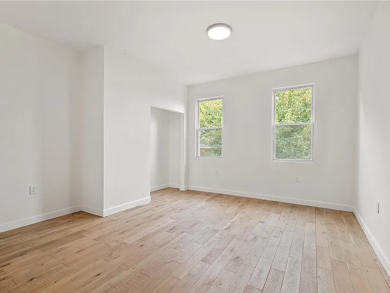 218 Fisk Ave — Photo 14