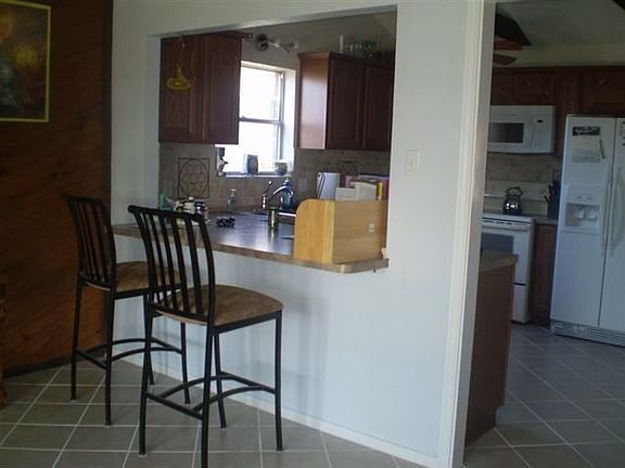 3rd image of 8507 Lynwood Ln