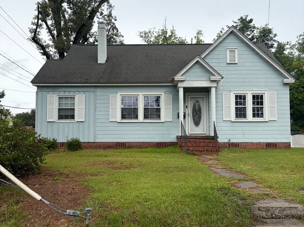 122 W Burkhead St, Whiteville, NC 28472