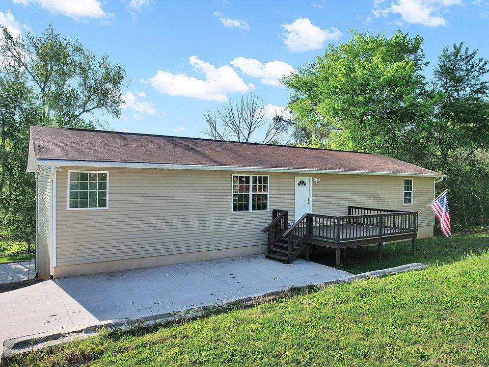 1st image of 225 Laurel Dr