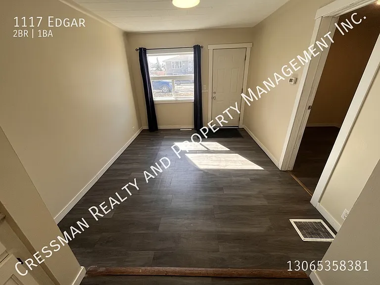 1117 Edgar St — Photo 4