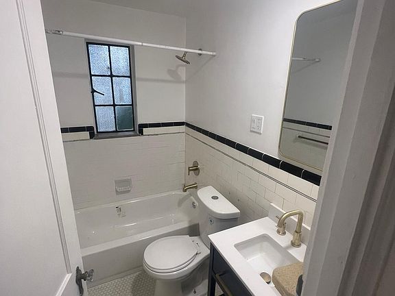 2nd image of 430-432 N Beatty St