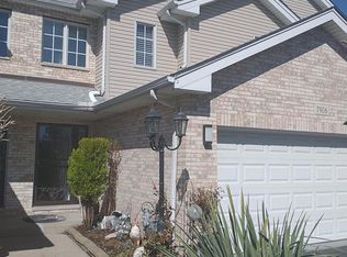 7906 W 105th St, Palos Hills, IL 60465