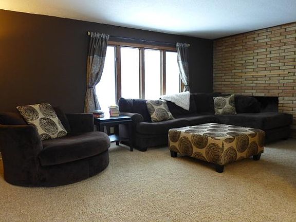 2nd image of 3410 Bailey Ln