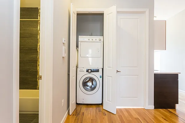 Rented by MNS | media 51