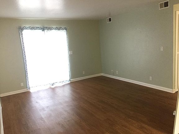 2nd image of 1019 Spencer Ave