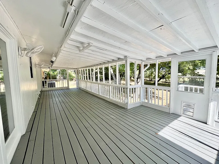 830 Blackburn St — Photo 34