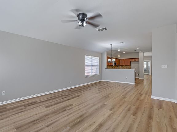 3rd image of 4407 Willow Wood Rd