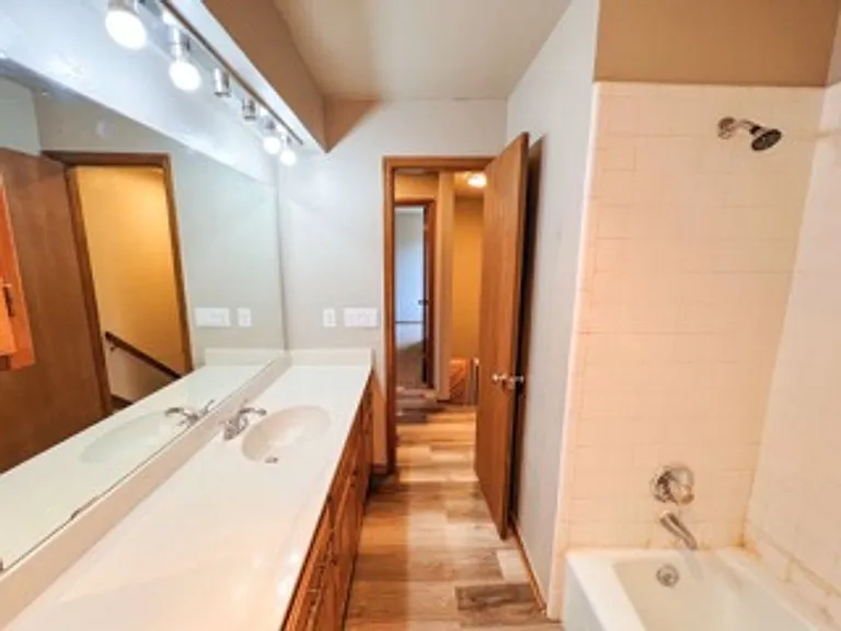 213 Woodbridge Cir — Photo 14