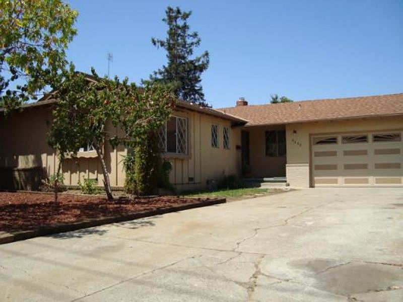 1st image of 5523 Camden Ave