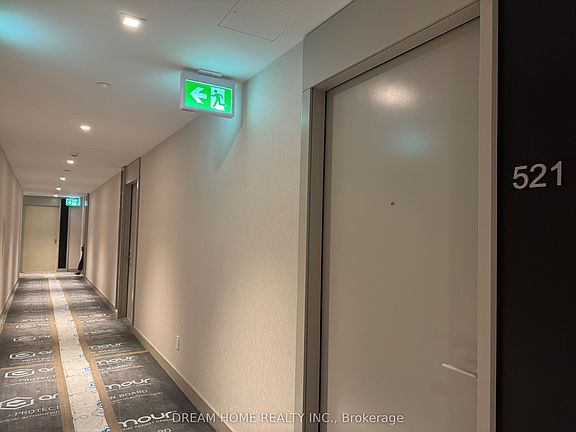 4th image of 400 King St W #521